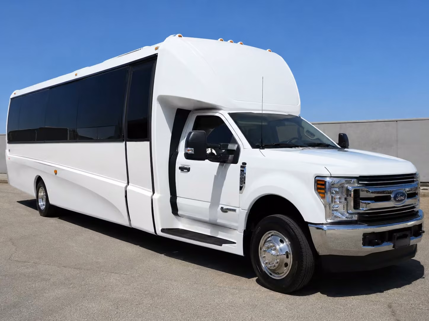 18 passenger minibus