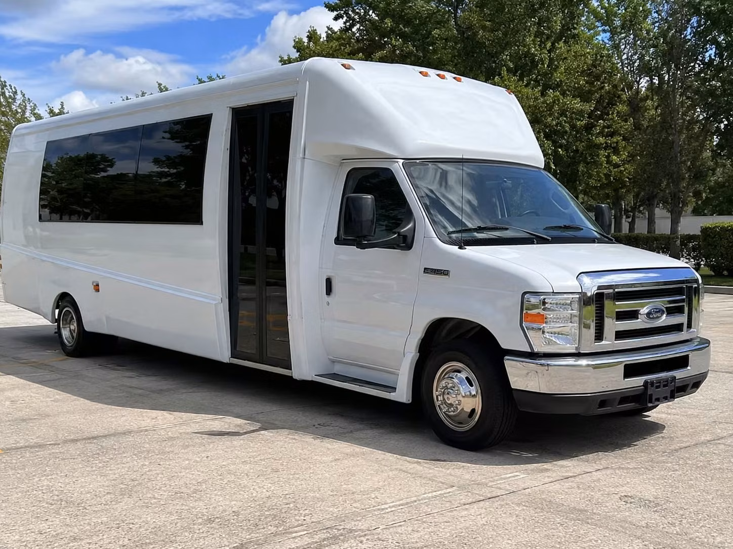 bus rentals for staten island proms homecomings