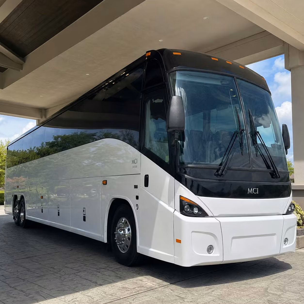 daily commuter shuttle services for staten island businesses